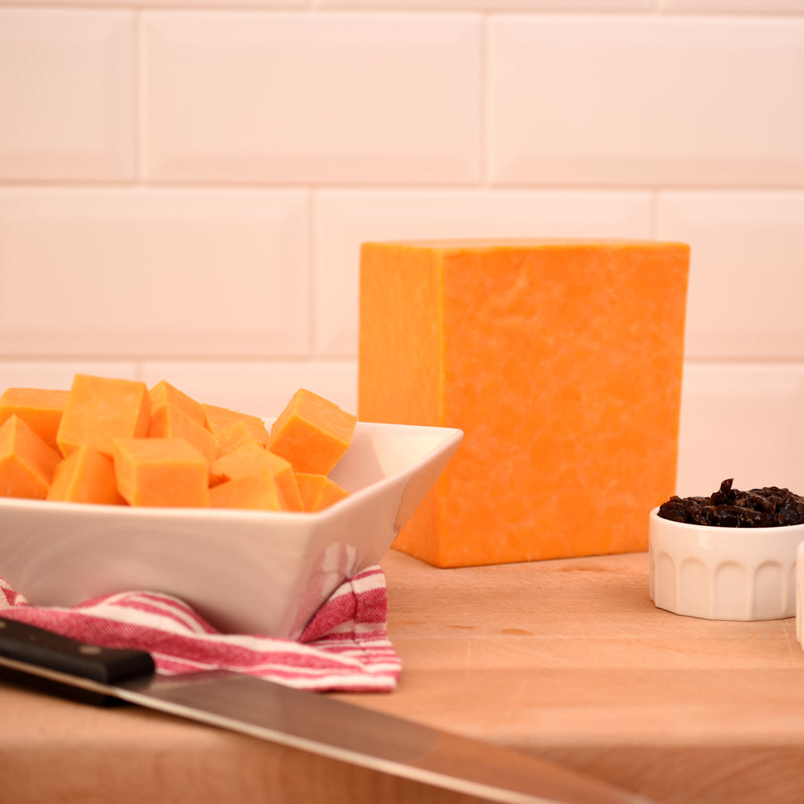 Cheddar Mild Coloured 20kg
